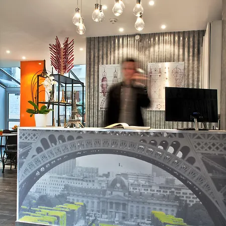 Alpha Paris Eiffel By Patrick Hayat 3*
